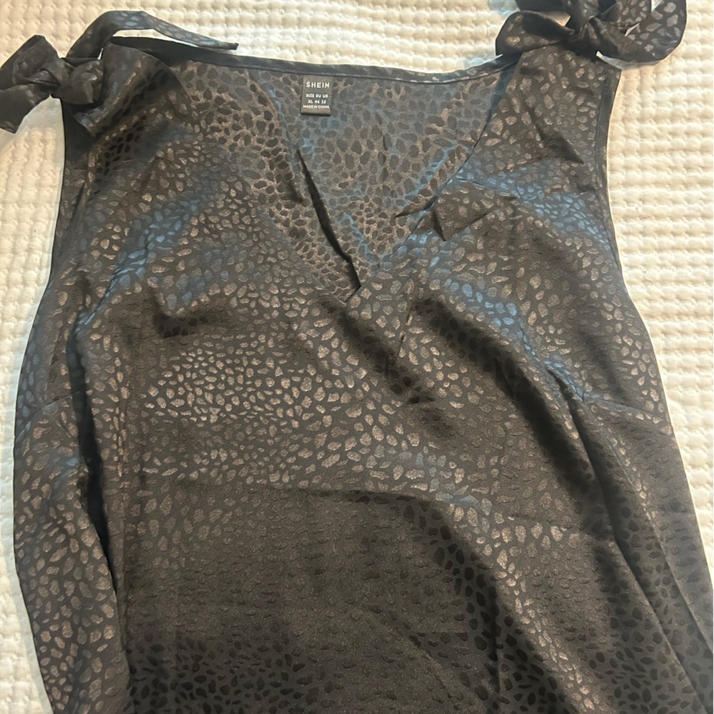 Black leopard print tank